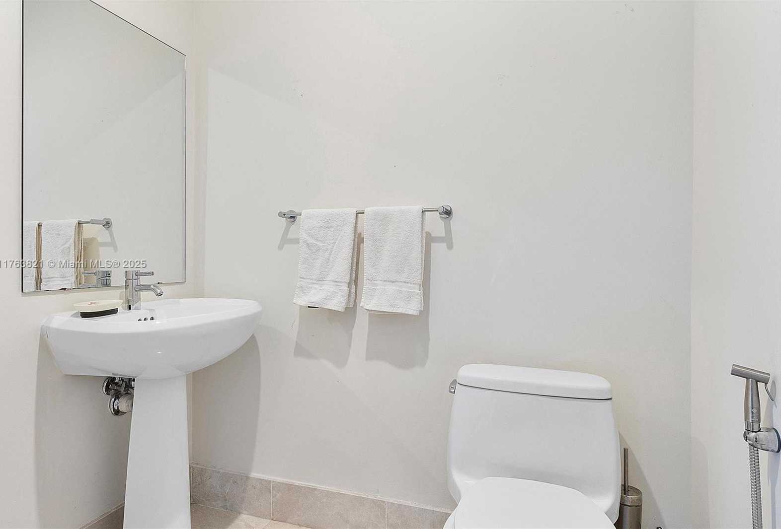 Small Image of 17001 COLLINS AVE #1006, Sunny Isles Beach Number 16