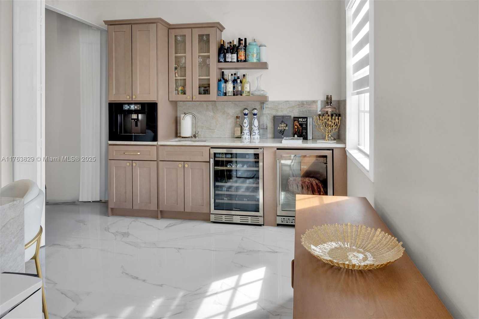 Small Image of 3907 NORTH EAST 170TH ST #3907, North Miami Beach Number 10