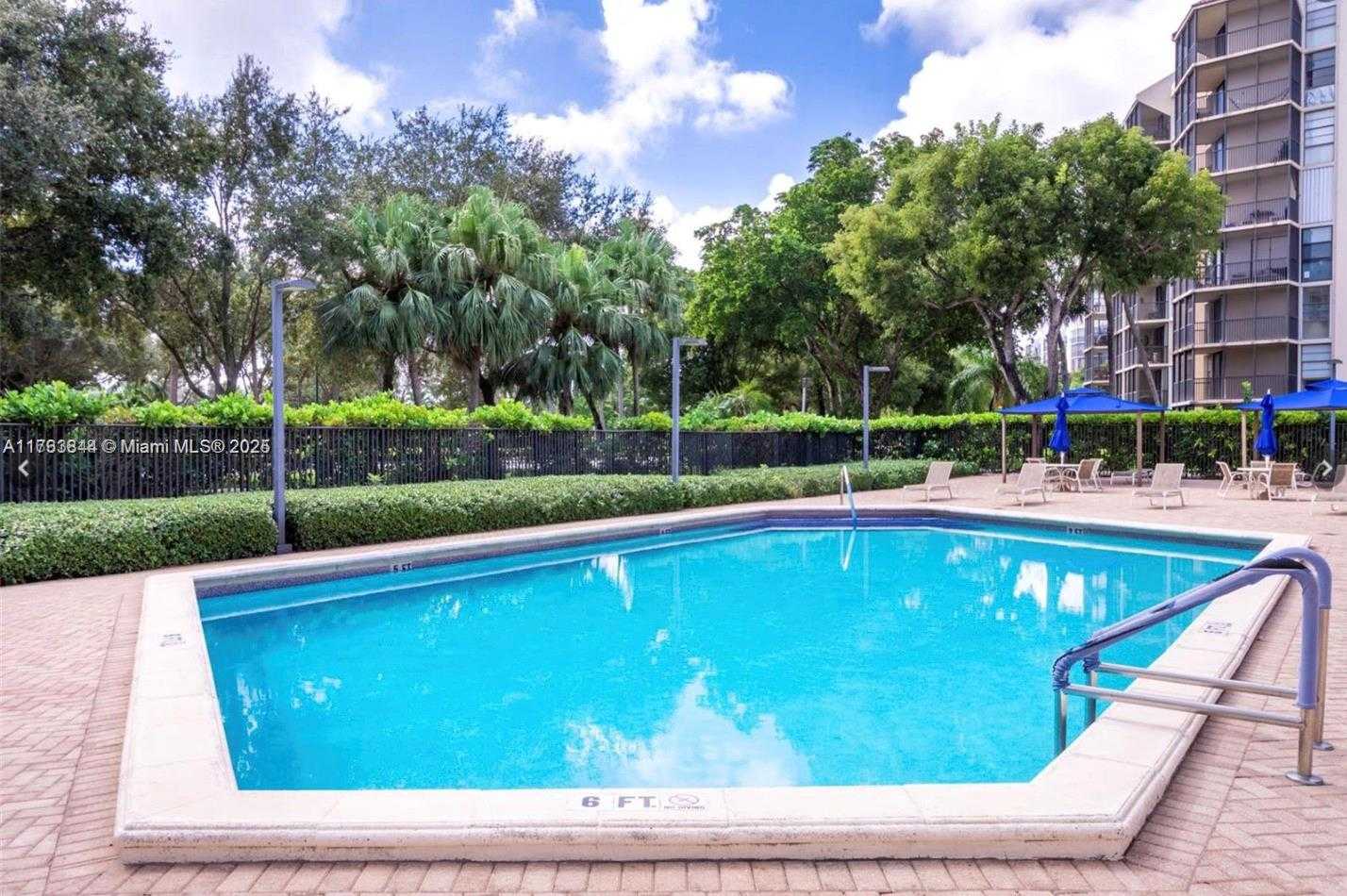 Small Image of 3301 NORTH COUNTRY CLUB DR #110, Aventura Number 17