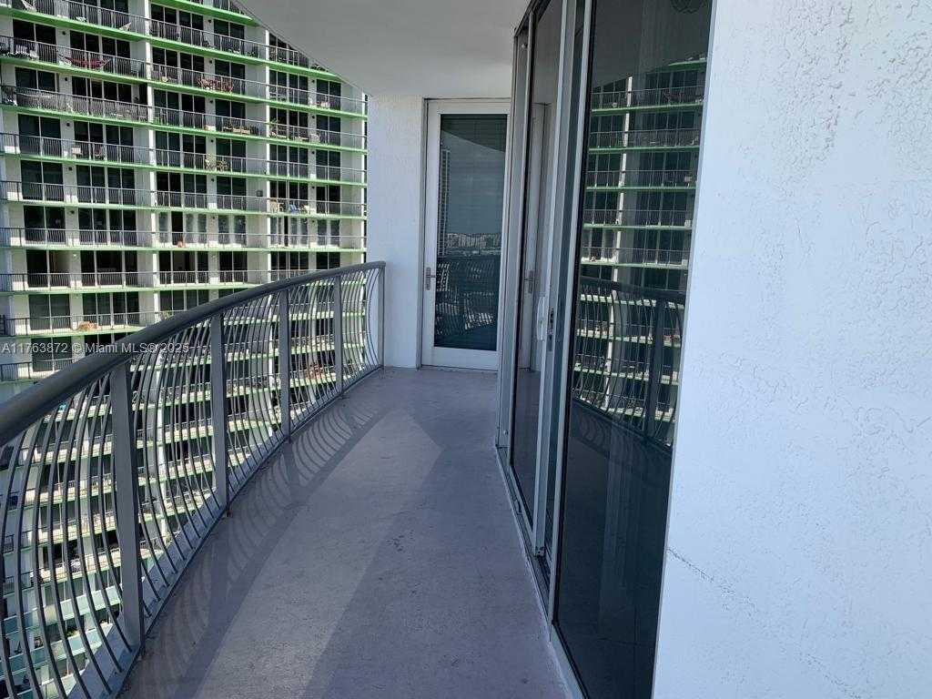 Small Image of 1750 NORTH BAYSHORE DR #2215, Miami Number 13