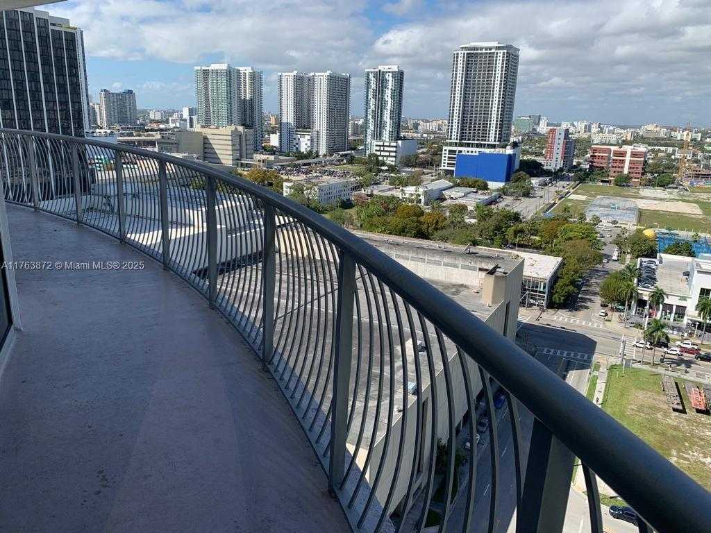 Small Image of 1750 NORTH BAYSHORE DR #2215, Miami Number 14