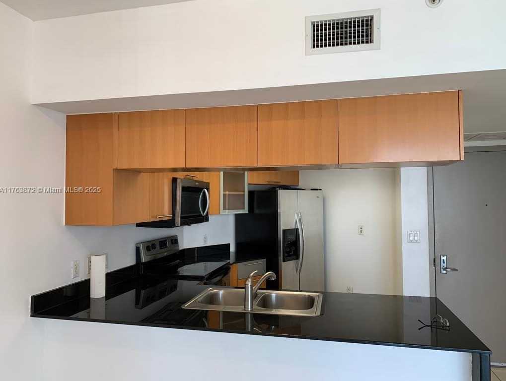 Small Image of 1750 NORTH BAYSHORE DR #2215, Miami Number 6