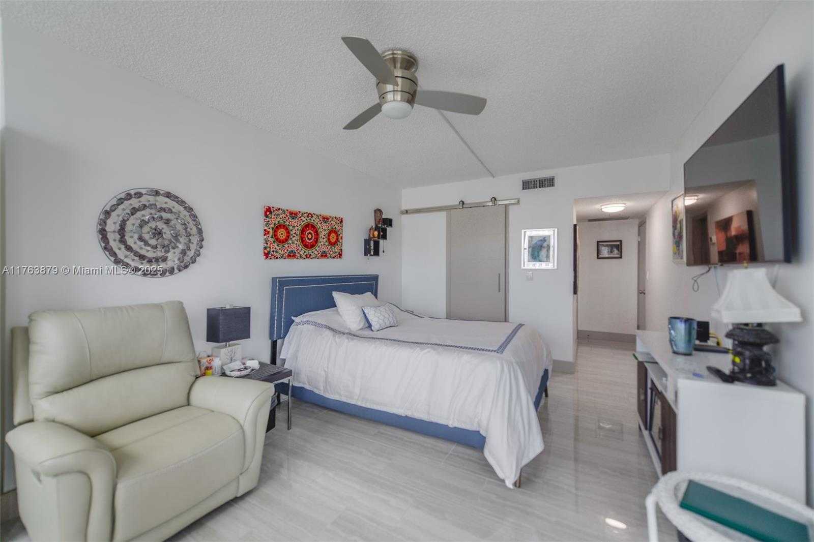 Small Image of 1985 SOUTH OCEAN DR #PHD, Hallandale Beach Number 19
