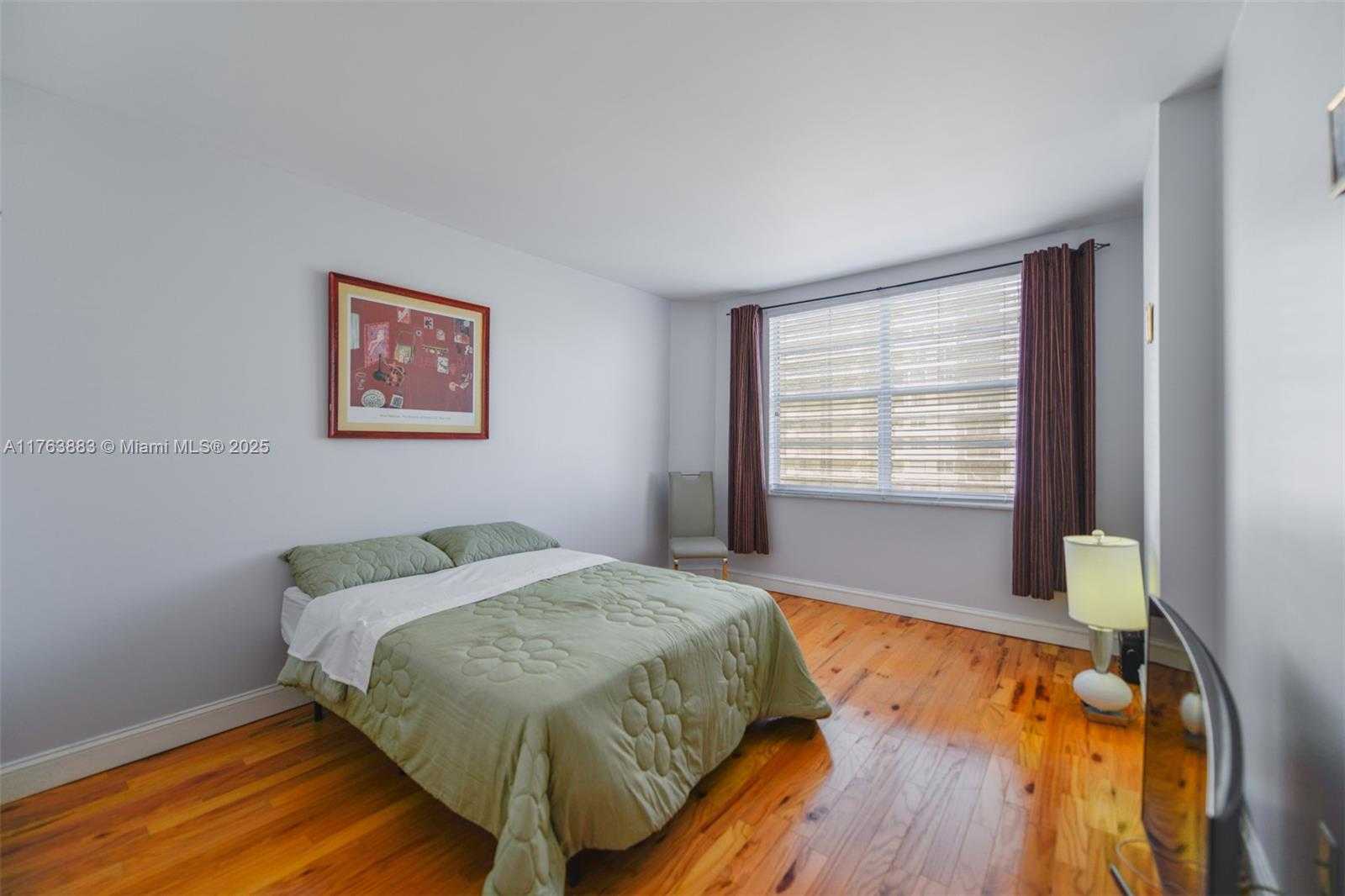 Small Image of 1985 SOUTH OCEAN DR #6F, Hallandale Beach Number 18