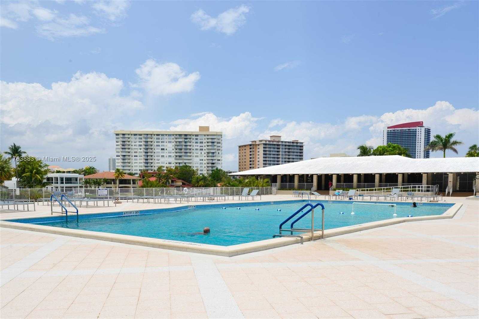 Small Image of 1985 SOUTH OCEAN DR #6F, Hallandale Beach Number 32