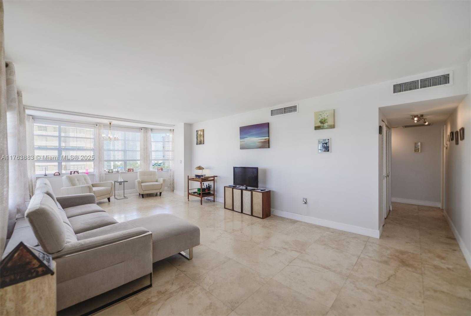 Small Image of 1985 SOUTH OCEAN DR #6F, Hallandale Beach Number 5
