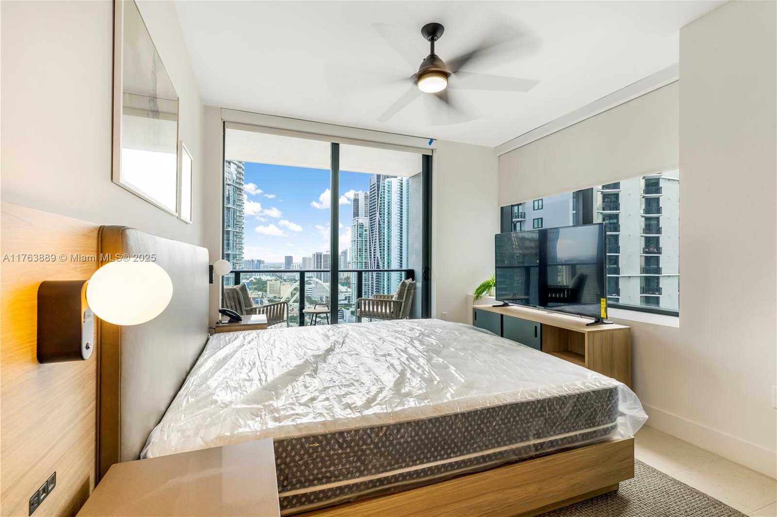 Small Image of 601 NORTH EAST 1ST AV #2601, Miami Number 16