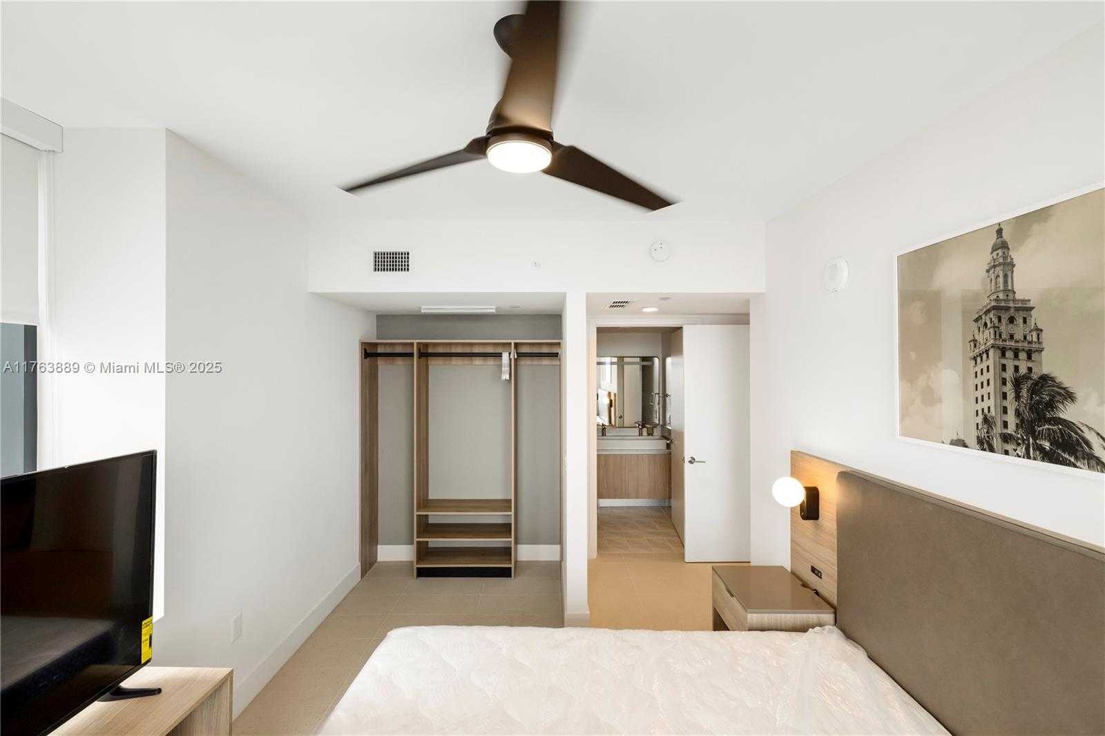 Small Image of 601 NORTH EAST 1ST AV #2601, Miami Number 17