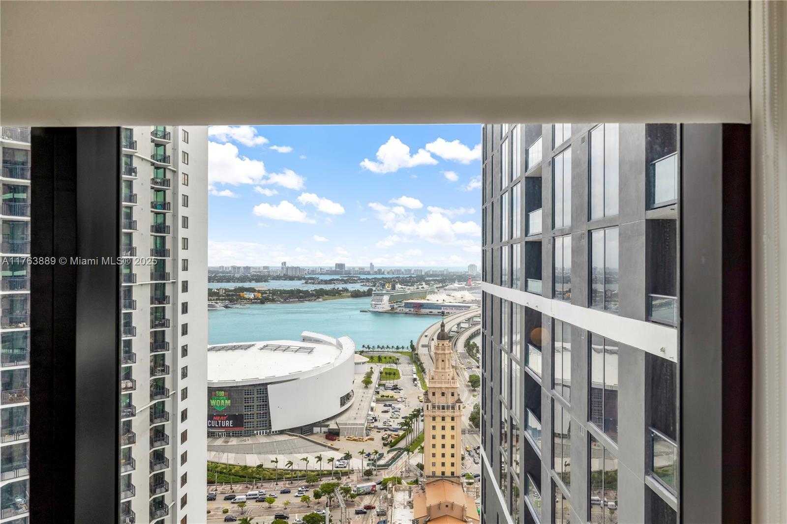 Small Image of 601 NORTH EAST 1ST AV #2601, Miami Number 23
