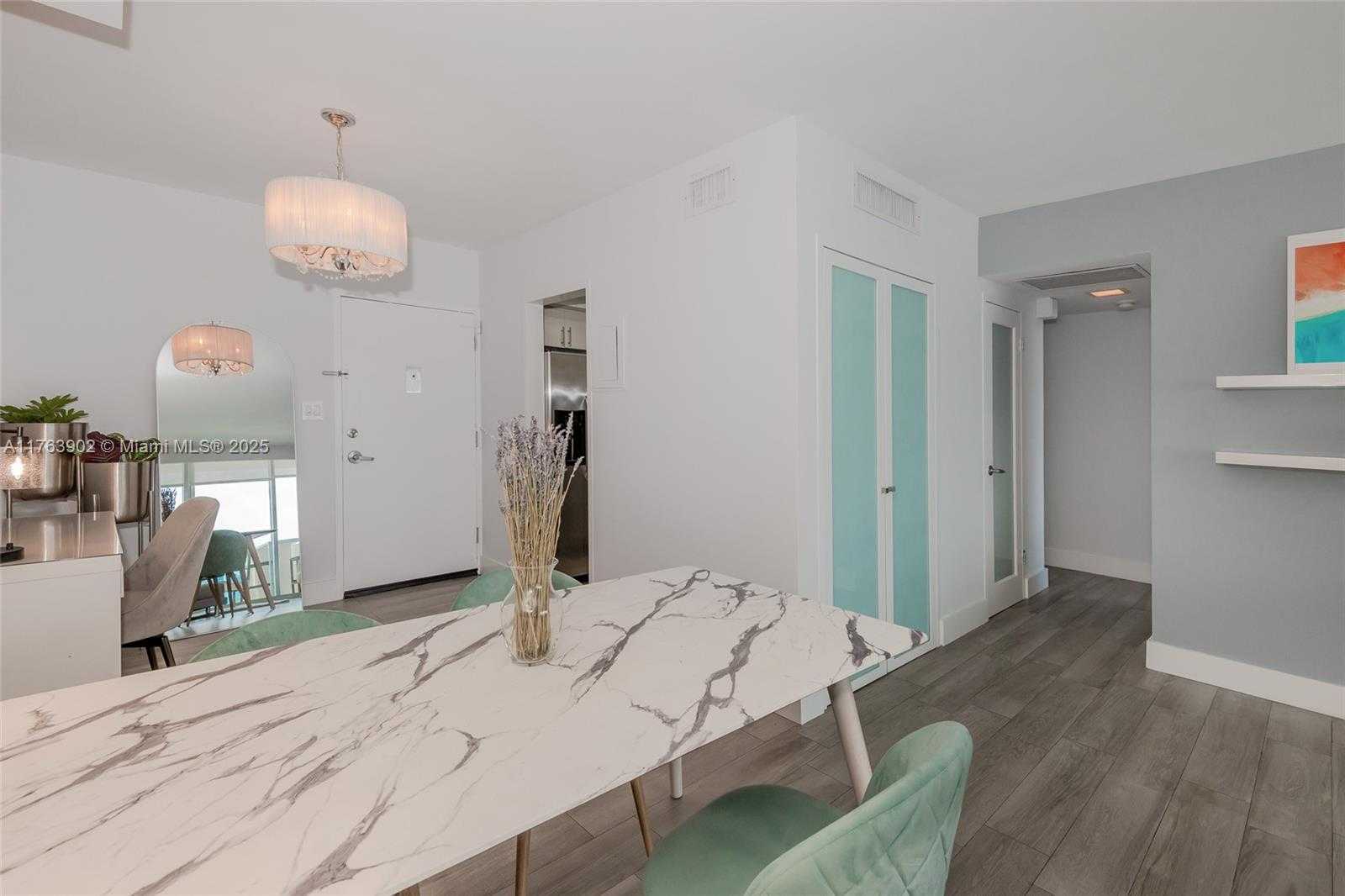 Small Image of 1200 WEST AVE #605, Miami Beach Number 11