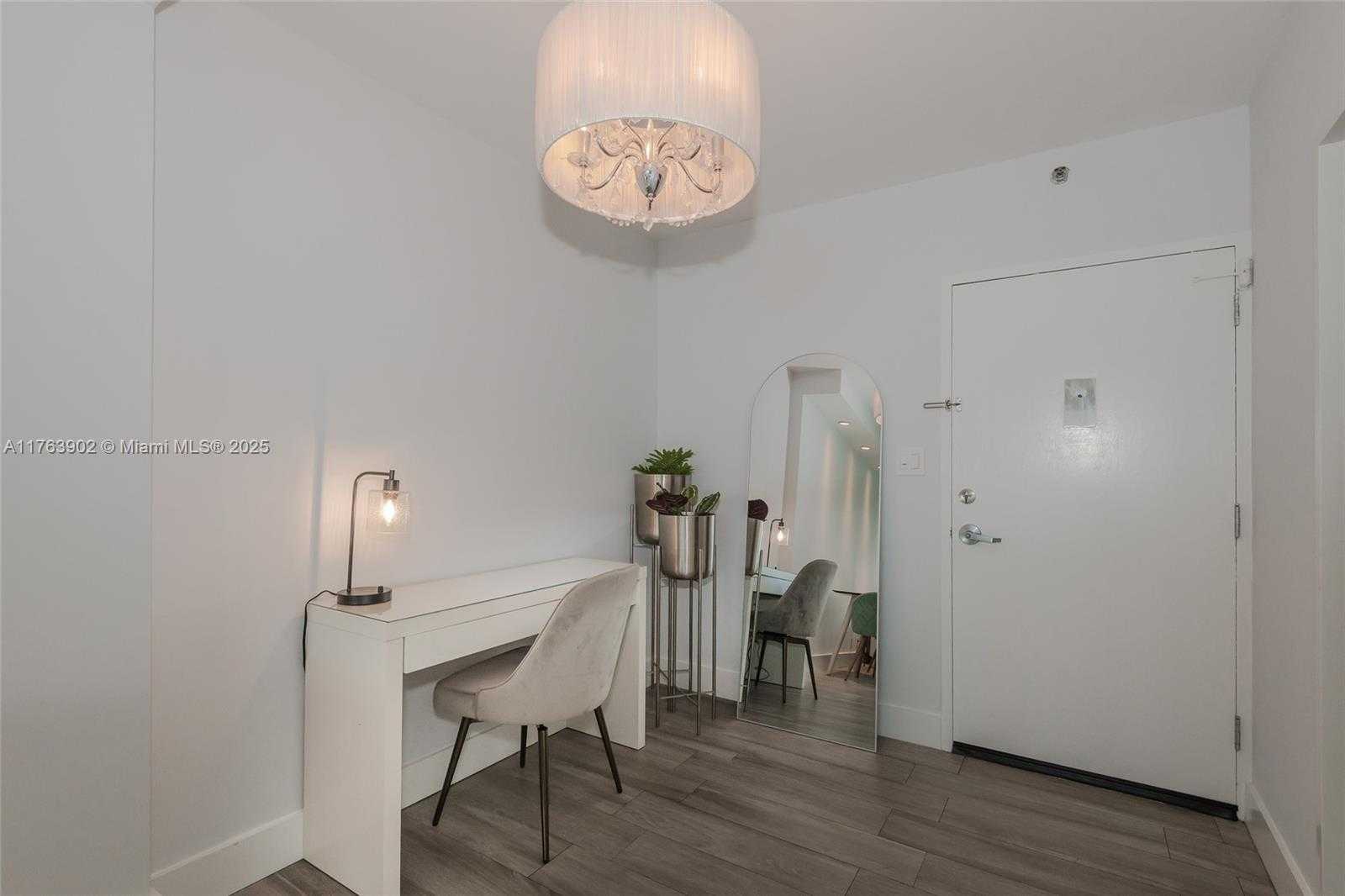 Small Image of 1200 WEST AVE #605, Miami Beach Number 12