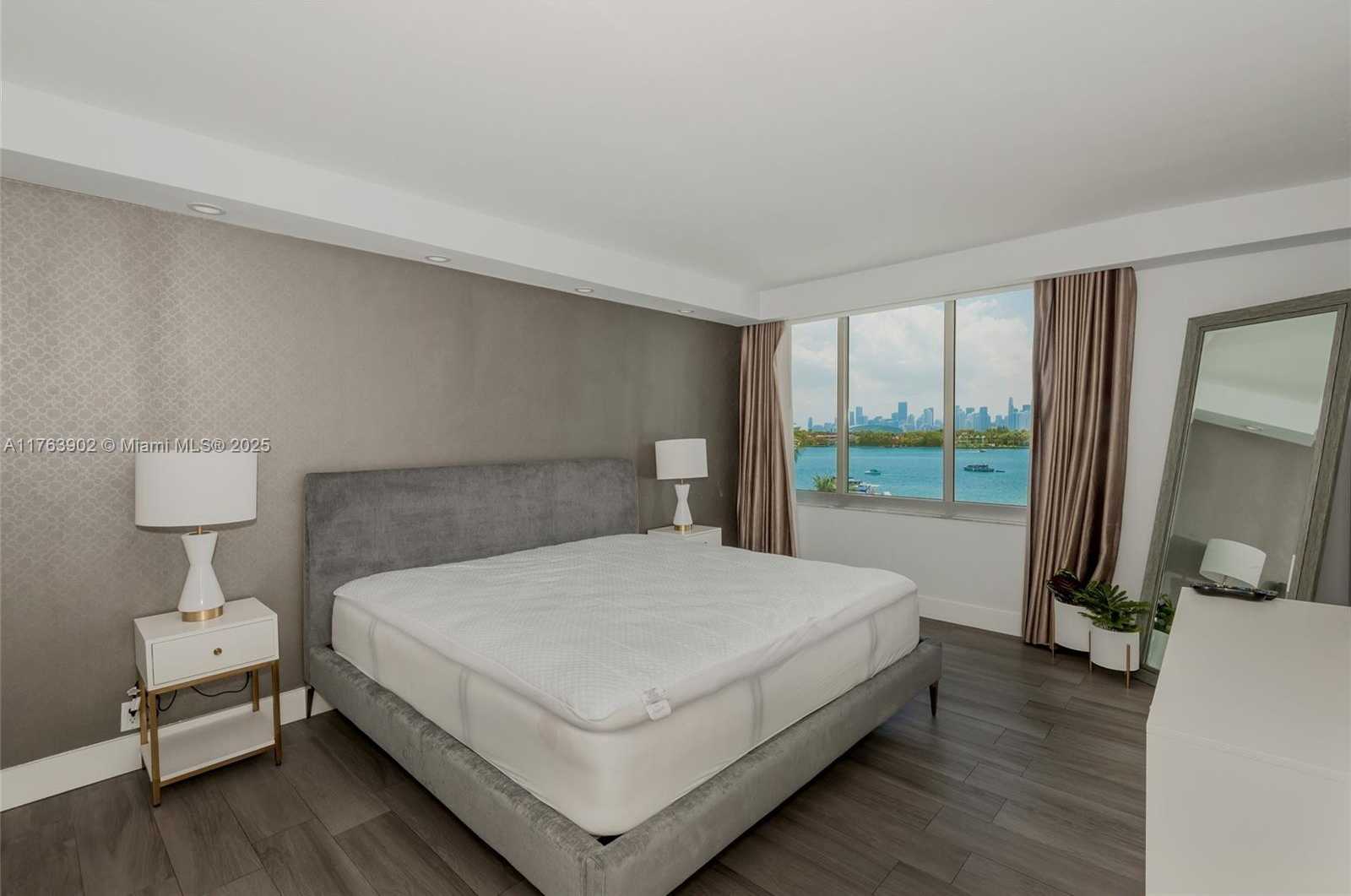 Small Image of 1200 WEST AVE #605, Miami Beach Number 19