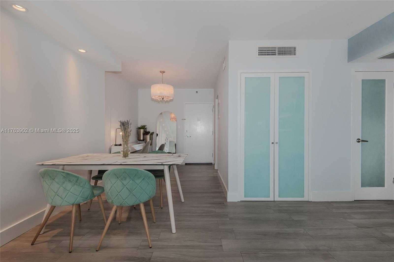 Small Image of 1200 WEST AVE #605, Miami Beach Number 9