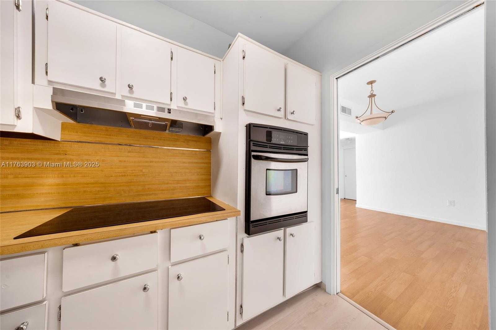 Small Image of 1880 SOUTH TREASURE DR #4M, North Bay Village Number 16