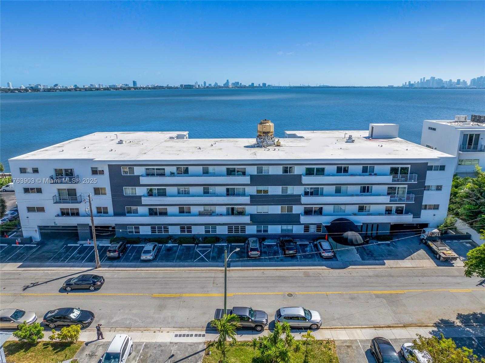 Small Image of 1880 SOUTH TREASURE DR #4M, North Bay Village Number 46