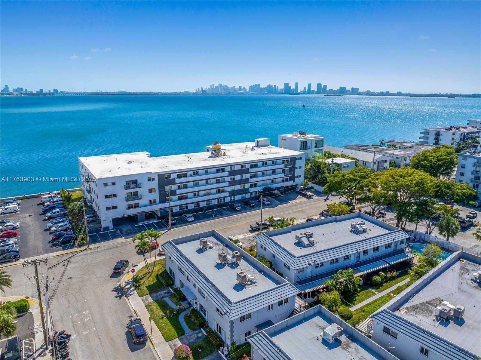 Small Image of 1880 SOUTH TREASURE DR #4M, North Bay Village Number 48