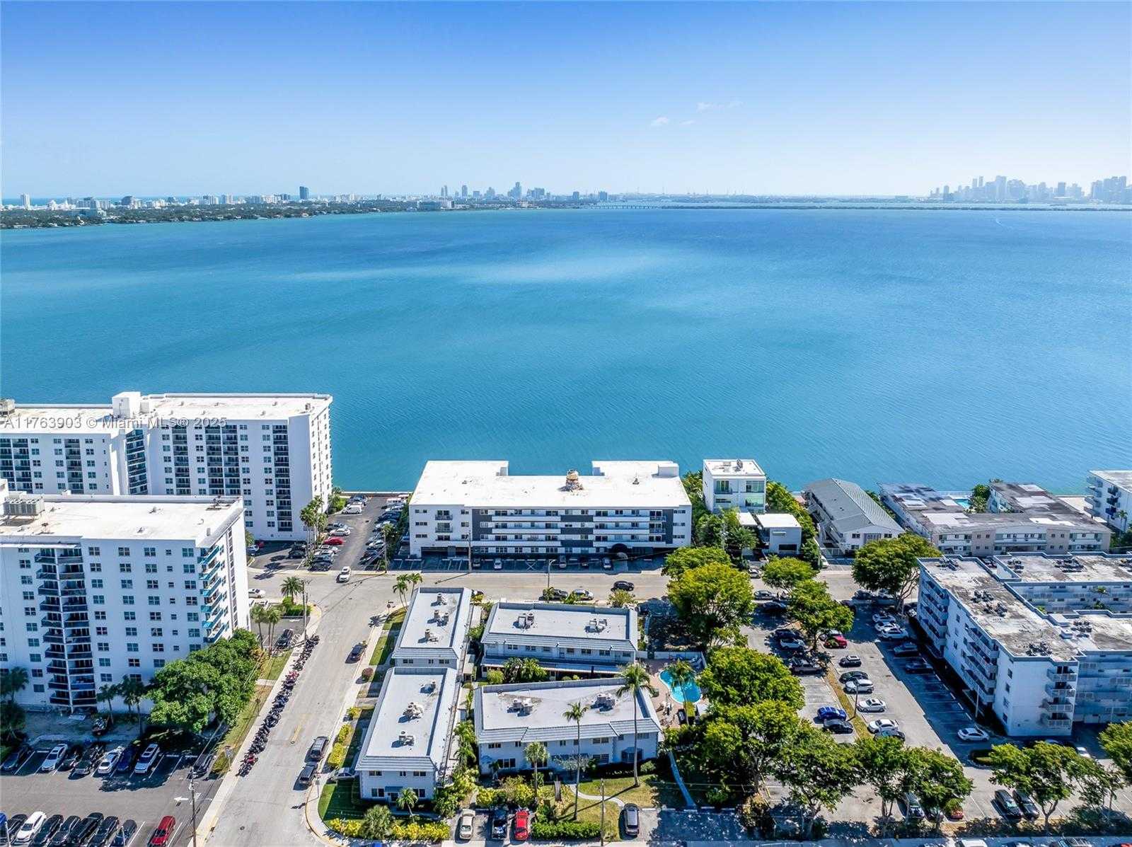 Small Image of 1880 SOUTH TREASURE DR #4M, North Bay Village Number 51