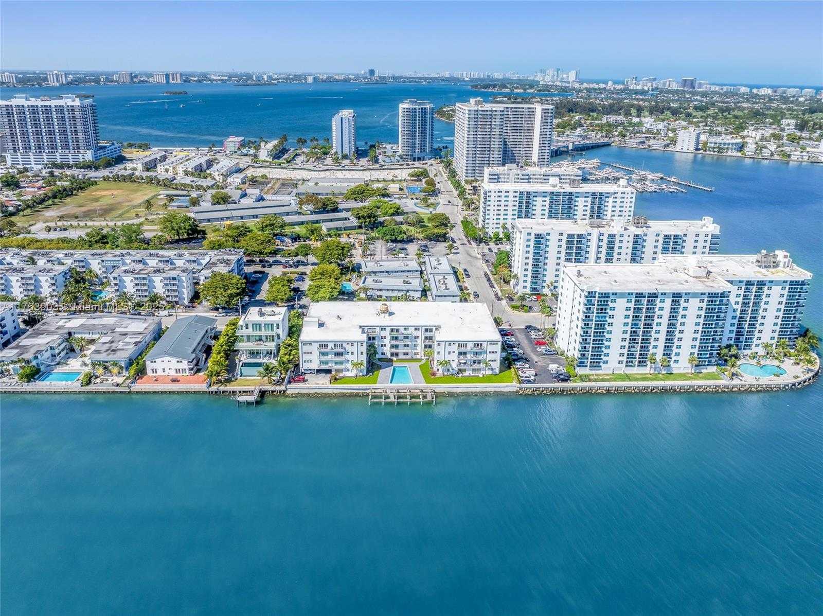 Small Image of 1880 SOUTH TREASURE DR #4M, North Bay Village Number 60
