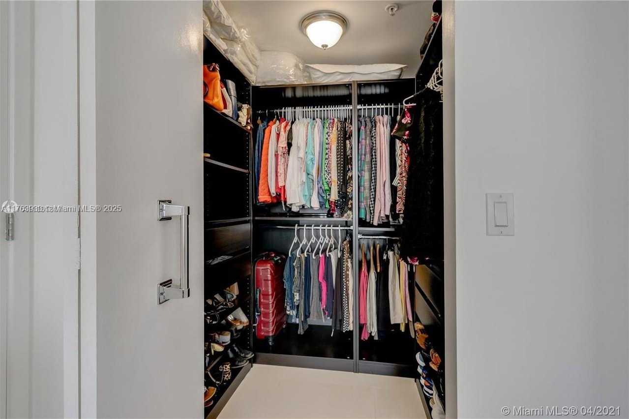 Small Image of 185 SOUTH WEST 7TH ST #1401, Miami Number 10