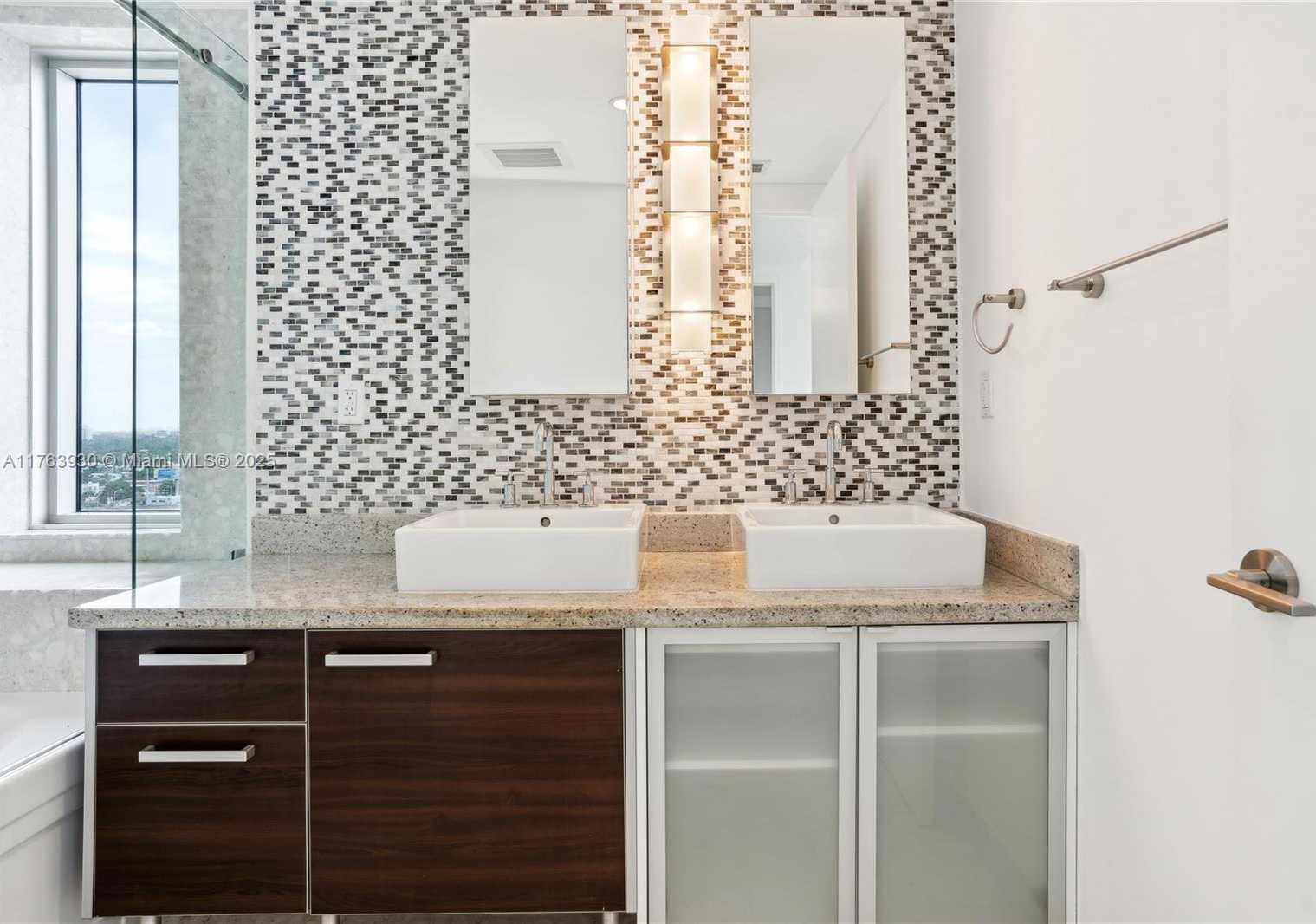 Small Image of 185 SOUTH WEST 7TH ST #1401, Miami Number 14