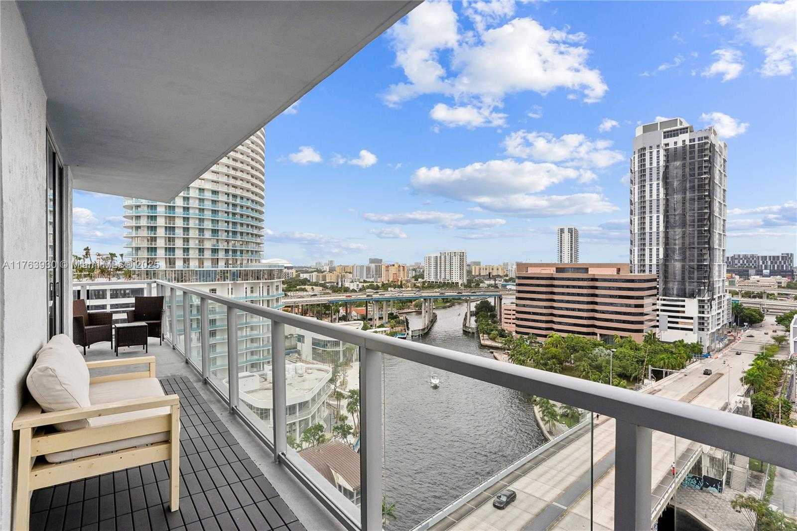 Small Image of 185 SOUTH WEST 7TH ST #1401, Miami Number 15