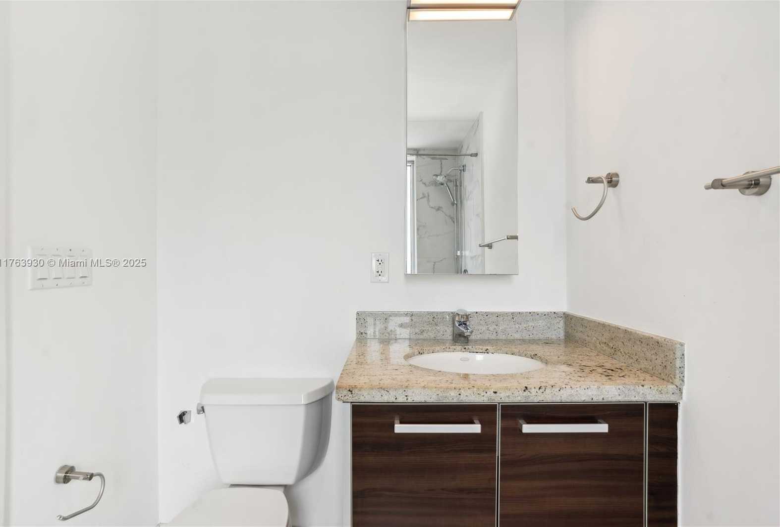 Small Image of 185 SOUTH WEST 7TH ST #1401, Miami Number 24