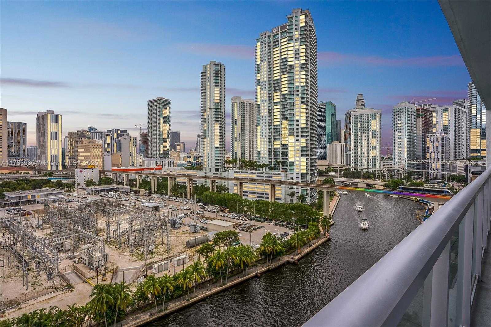 Small Image of 185 SOUTH WEST 7TH ST #1401, Miami Number 29