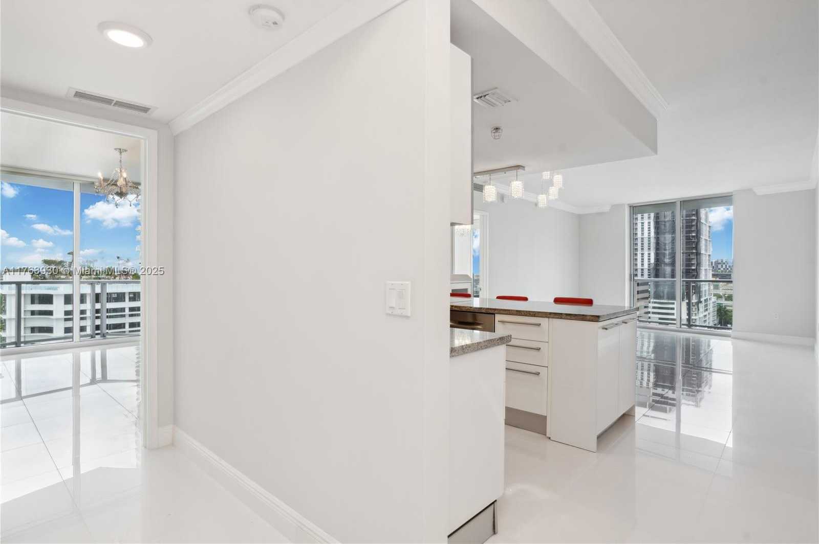 Small Image of 185 SOUTH WEST 7TH ST #1401, Miami Number 3