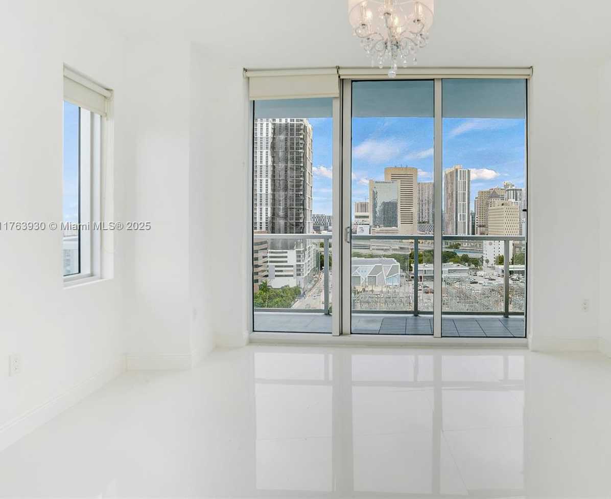 Small Image of 185 SOUTH WEST 7TH ST #1401, Miami Number 4
