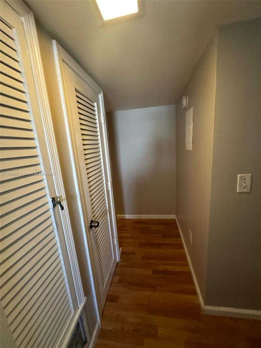 Small Image of 2101 NORTH EAST 68TH ST #204, Fort Lauderdale Number 11