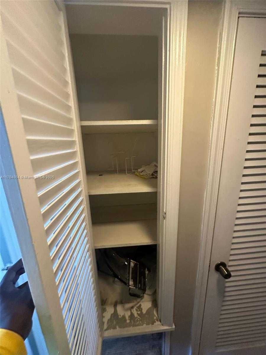 Small Image of 2101 NORTH EAST 68TH ST #204, Fort Lauderdale Number 12