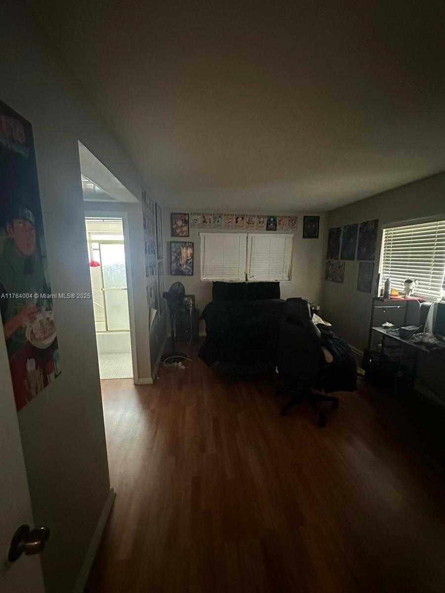 Small Image of 2101 NORTH EAST 68TH ST #204, Fort Lauderdale Number 5