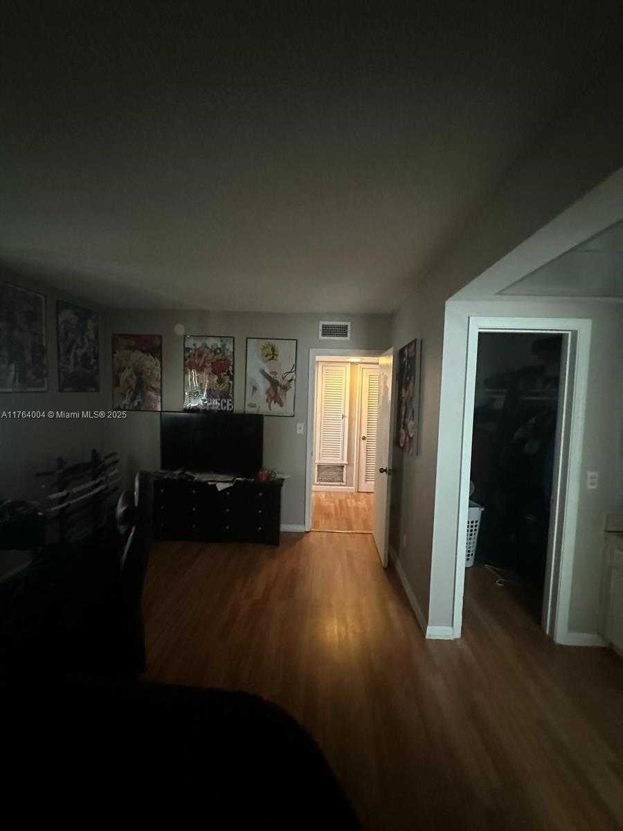 Small Image of 2101 NORTH EAST 68TH ST #204, Fort Lauderdale Number 6