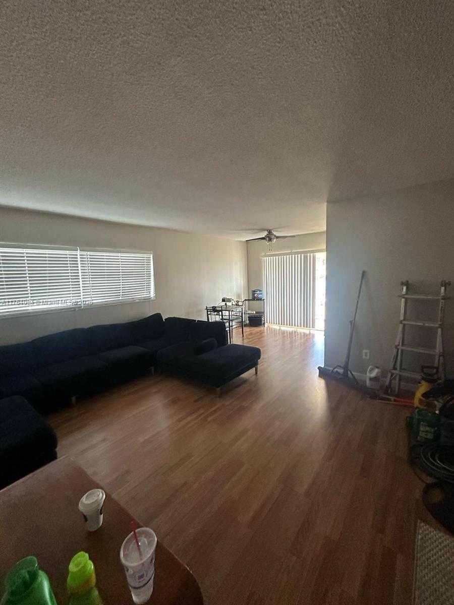Small Image of 2101 NORTH EAST 68TH ST #204, Fort Lauderdale Number 7