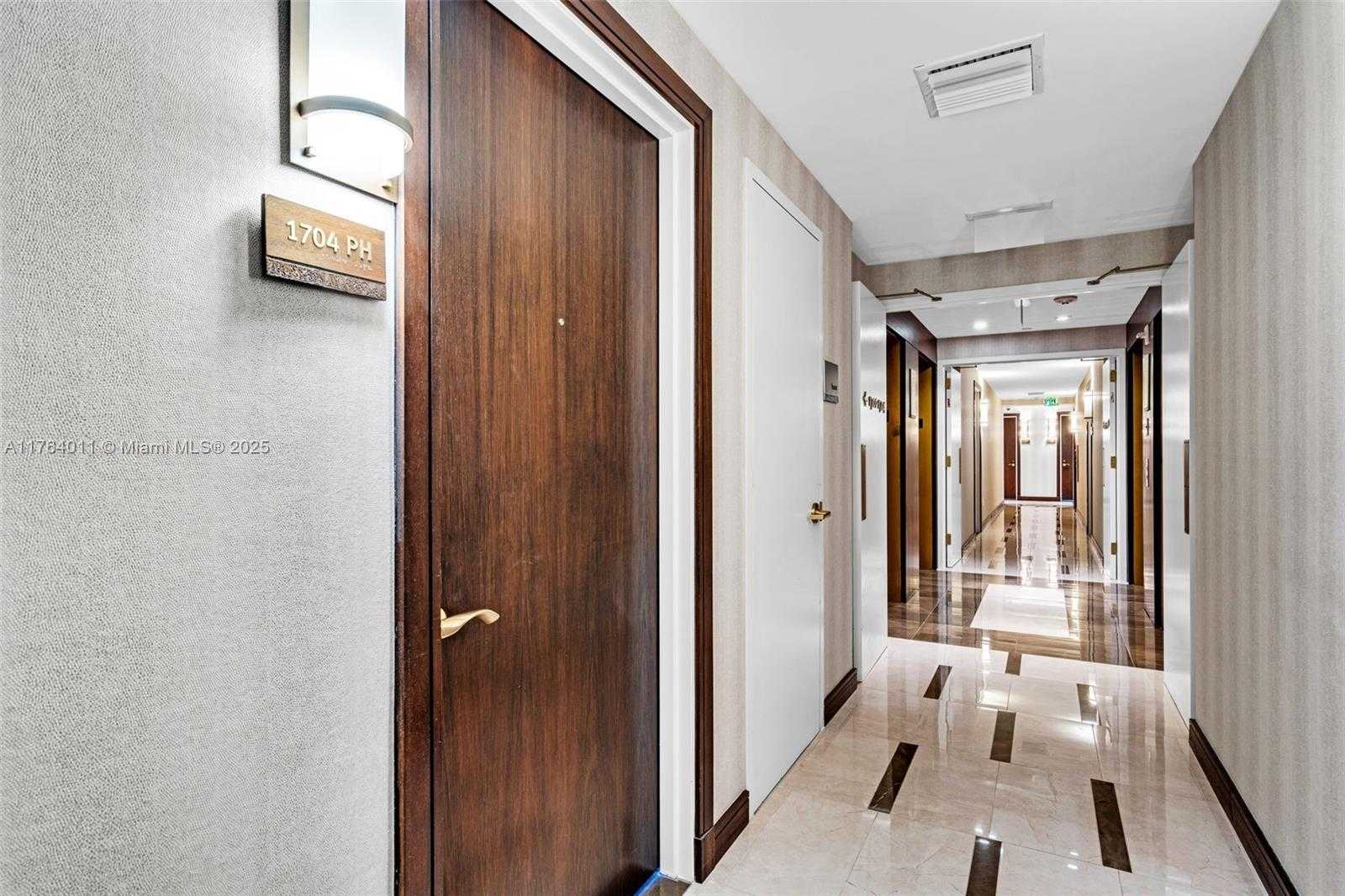 Small Image of 5875 COLLINS AVE #1704, Miami Beach Number 34