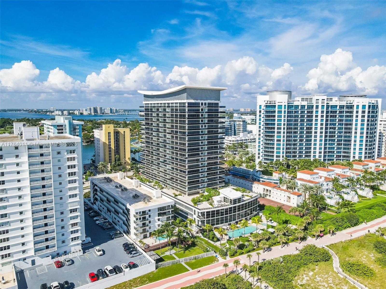 Small Image of 5875 COLLINS AVE #1704, Miami Beach Number 47