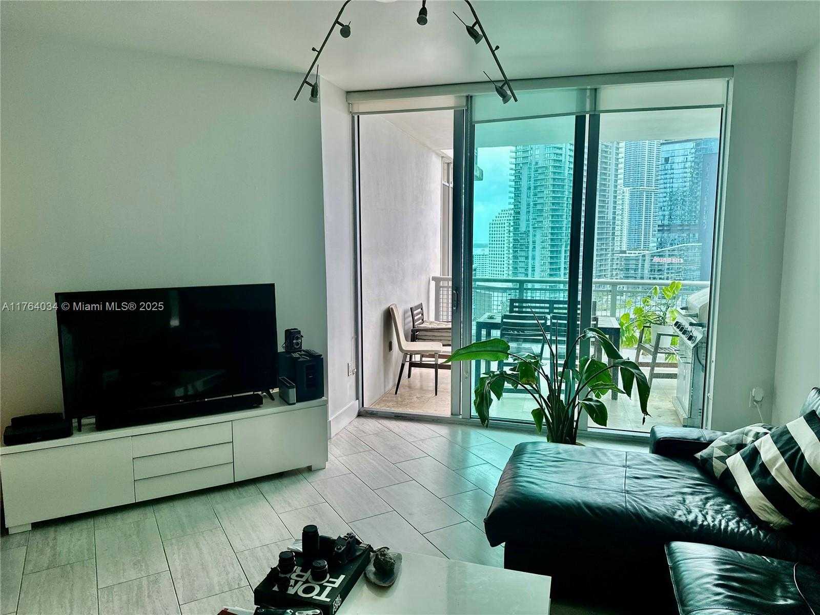 Small Image of 350 SOUTH MIAMI AVE #2712, Miami Number 7