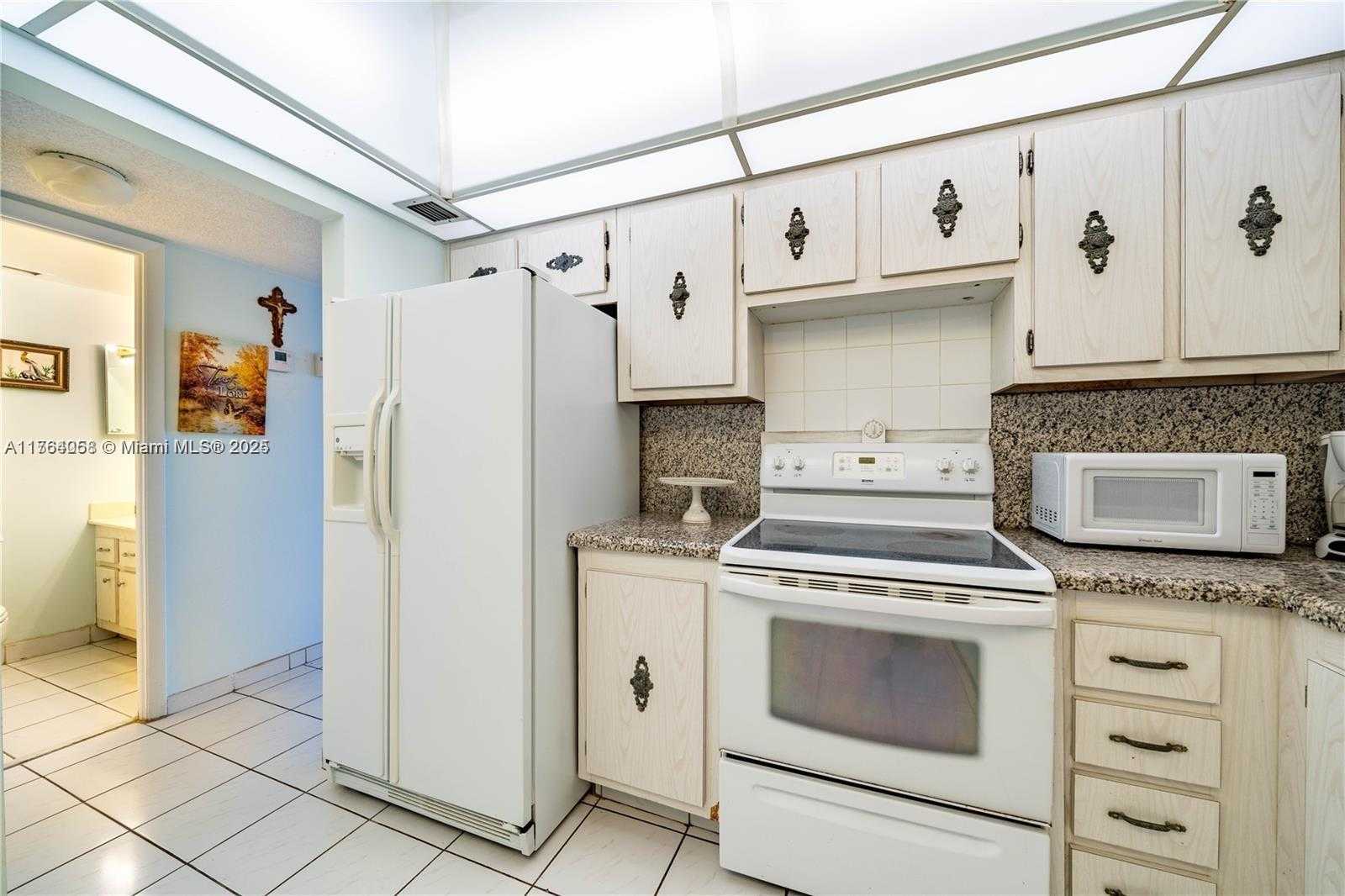 Small Image of 3800 SOUTH OCEAN DR #508, Hollywood Number 15