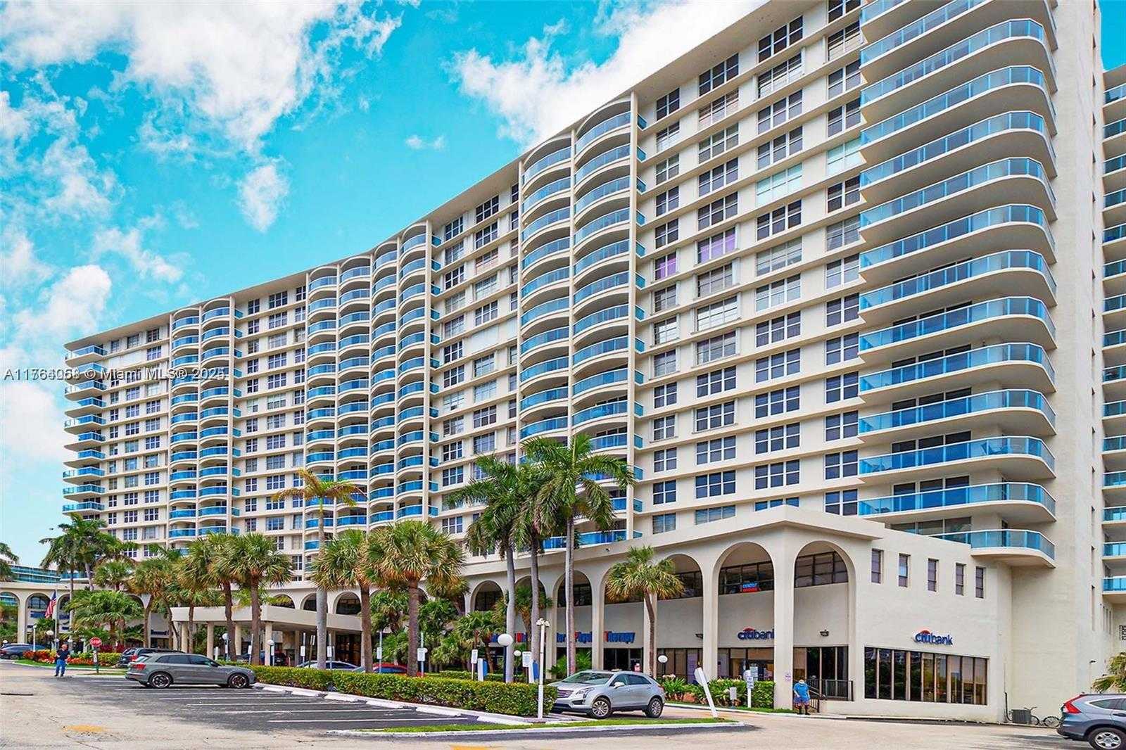 Small Image of 3800 SOUTH OCEAN DR #508, Hollywood Number 2