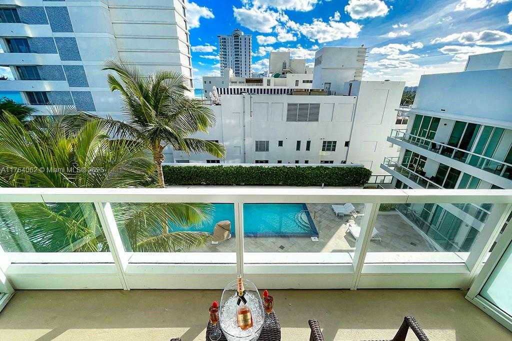 Small Image of 4391 COLLINS AVE #616, Miami Beach Number 2