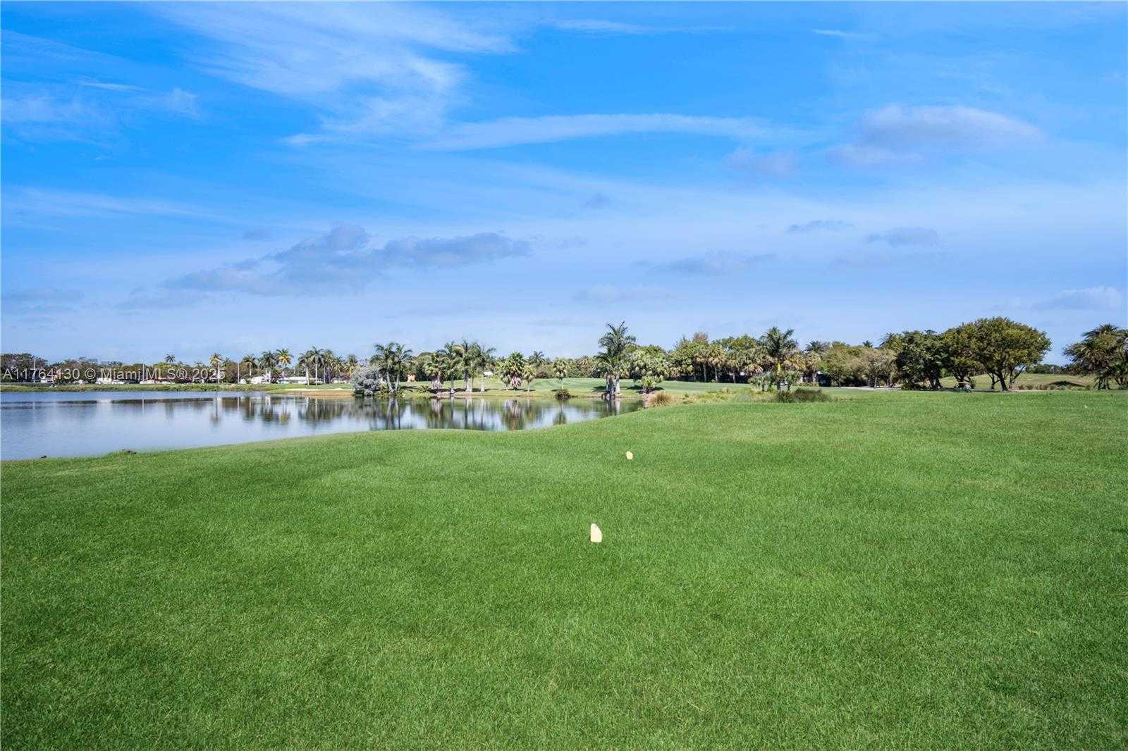 Small Image of 2001 MERIDIAN AVE #512, Miami Beach Number 28