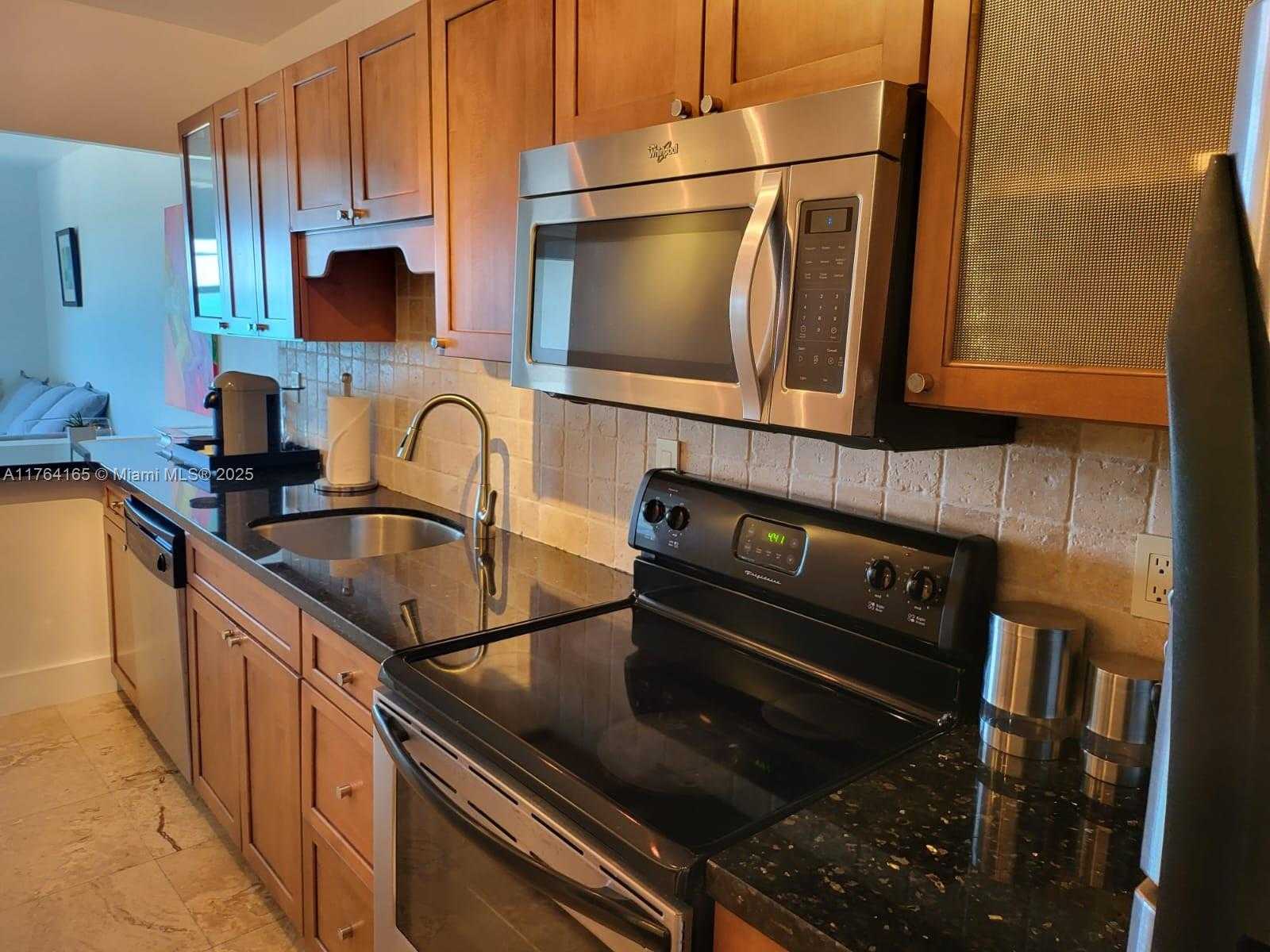 Small Image of 100 LINCOLN RD #1238, Miami Beach Number 3
