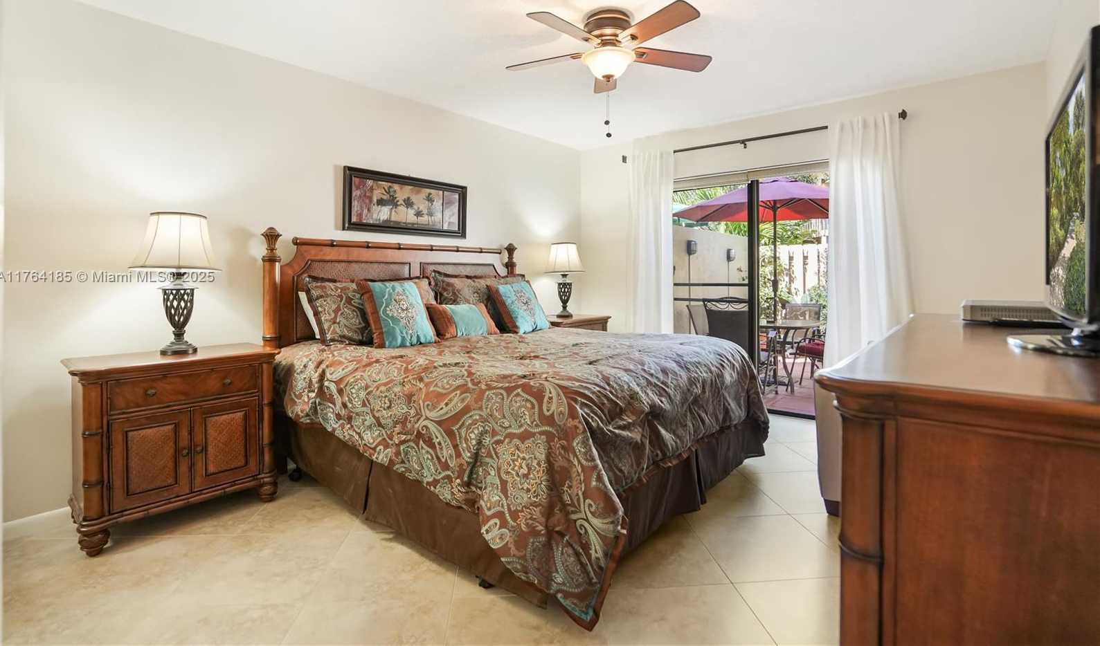 Small Image of 614 EXECUTIVE CENTER DR #102, West Palm Beach Number 13