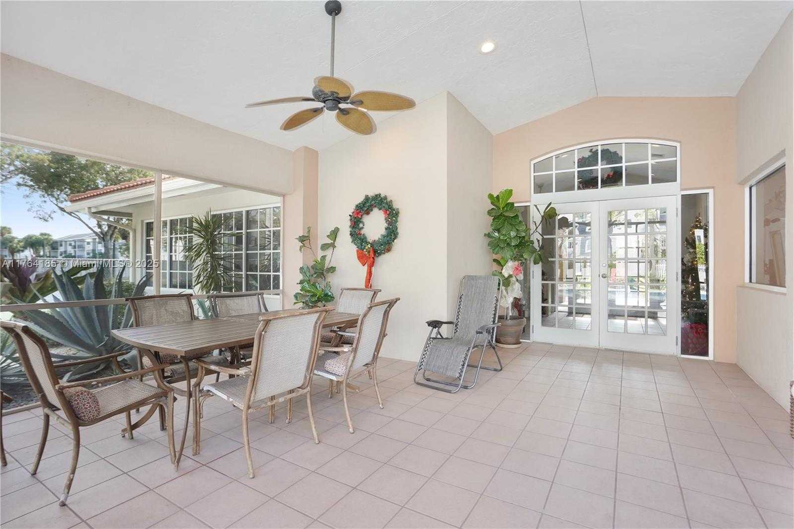 Small Image of 614 EXECUTIVE CENTER DR #102, West Palm Beach Number 38