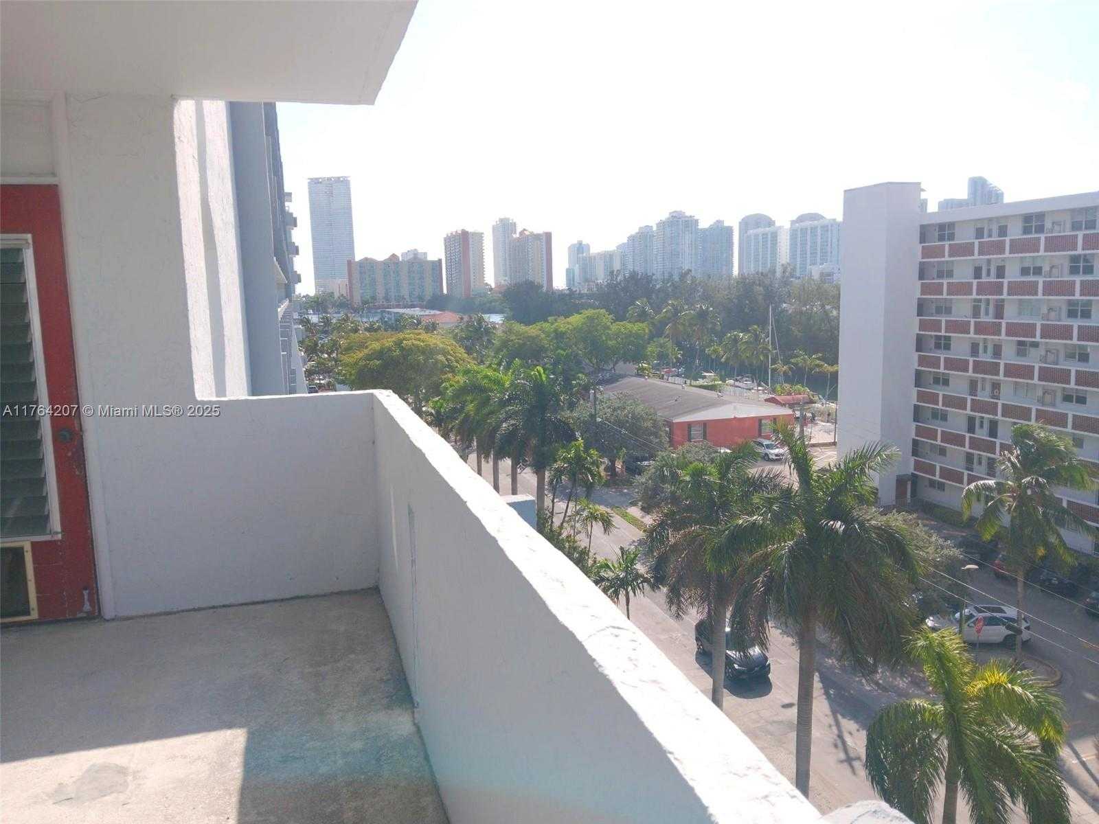 Small Image of 3703 NORTH EAST 166TH ST #710, North Miami Beach Number 15