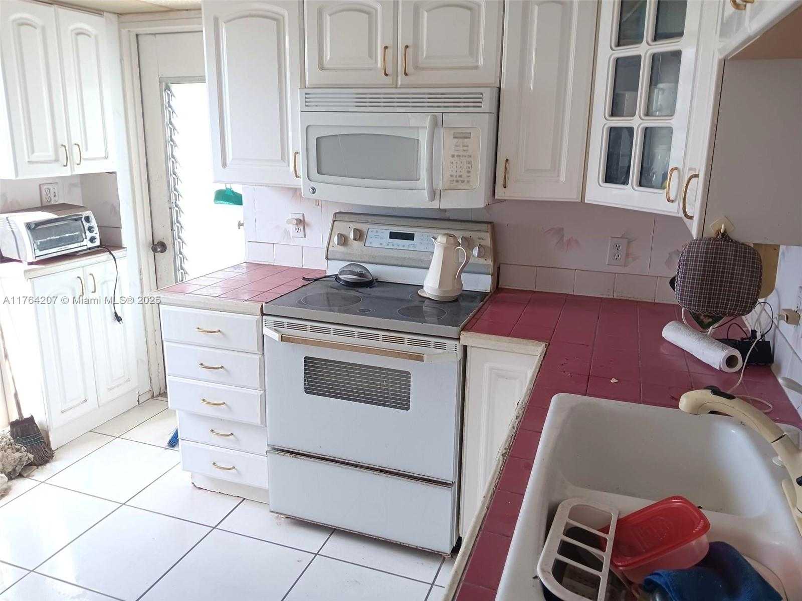 Small Image of 3703 NORTH EAST 166TH ST #710, North Miami Beach Number 4