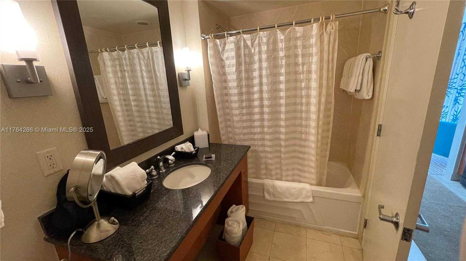 Small Image of 18001 COLLINS AVE #2814, Sunny Isles Beach Number 18