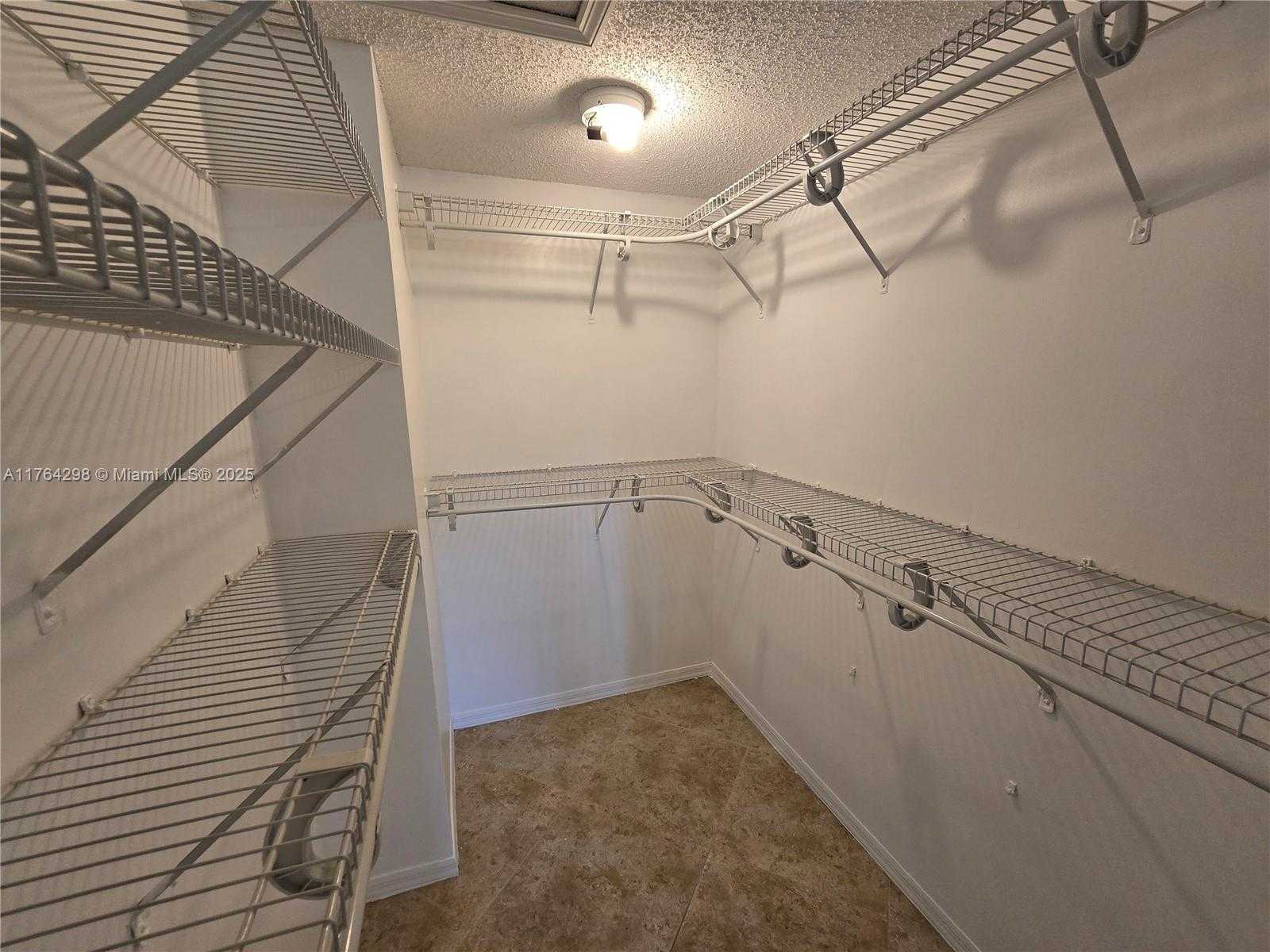 Small Image of 410 SOUTH PARK RD #1-302, Hollywood Number 7
