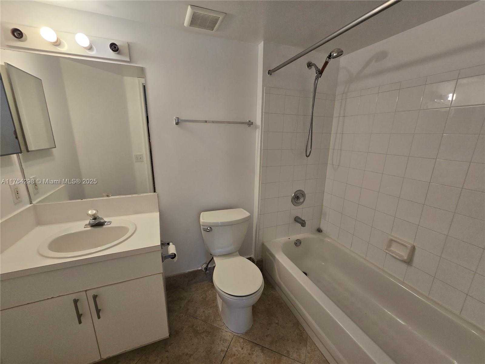 Small Image of 410 SOUTH PARK RD #1-302, Hollywood Number 9