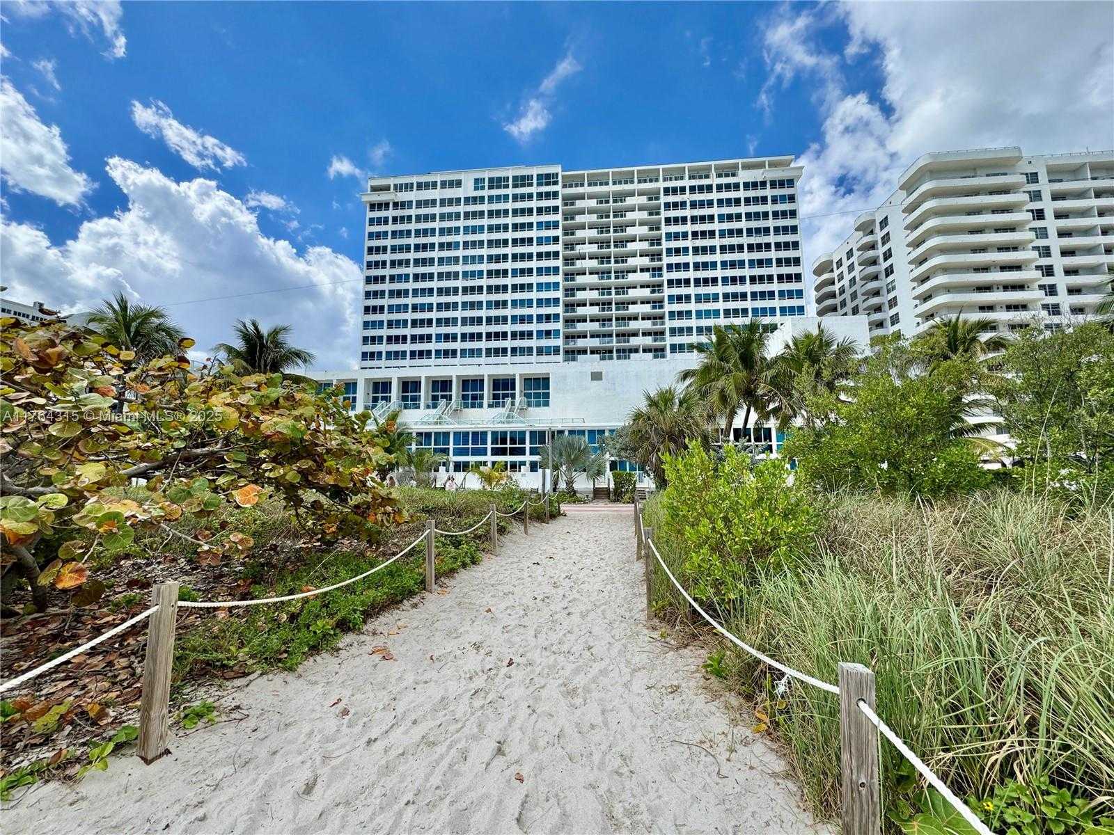 Small Image of 5445 COLLINS AVE #TH-11, Miami Beach Number 3